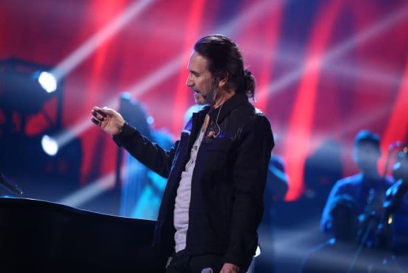 Después de ensayar con Camila, Marco Antonio Solís ensayos su participación.