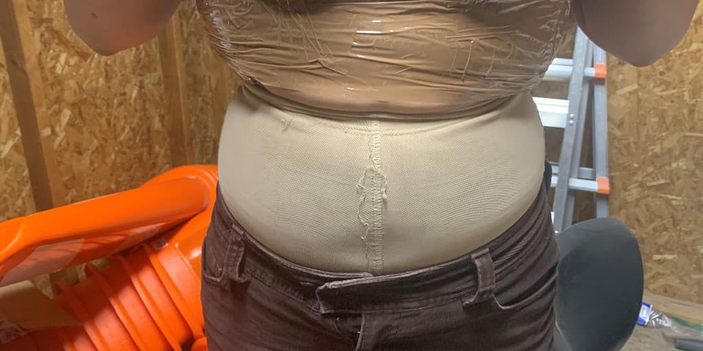 Incautan fentanilo atado a un pasajero que viajaba en uno de los camiones de transporte entre Nogales y Tucson que se detuvo en el punto de control I-19. El contrabandista, un ciudadano estadounidense menor de edad, fue arrestado.