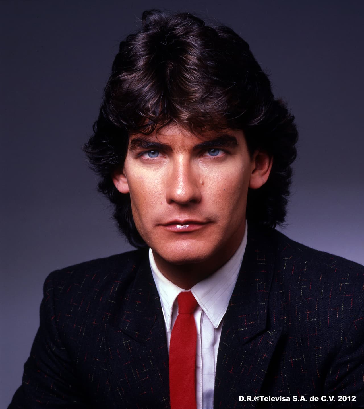 Su cabello largo y con fleco era parte de la moda entre los chicos de aquellos tiempos. ¿Te gustaba esta moda?