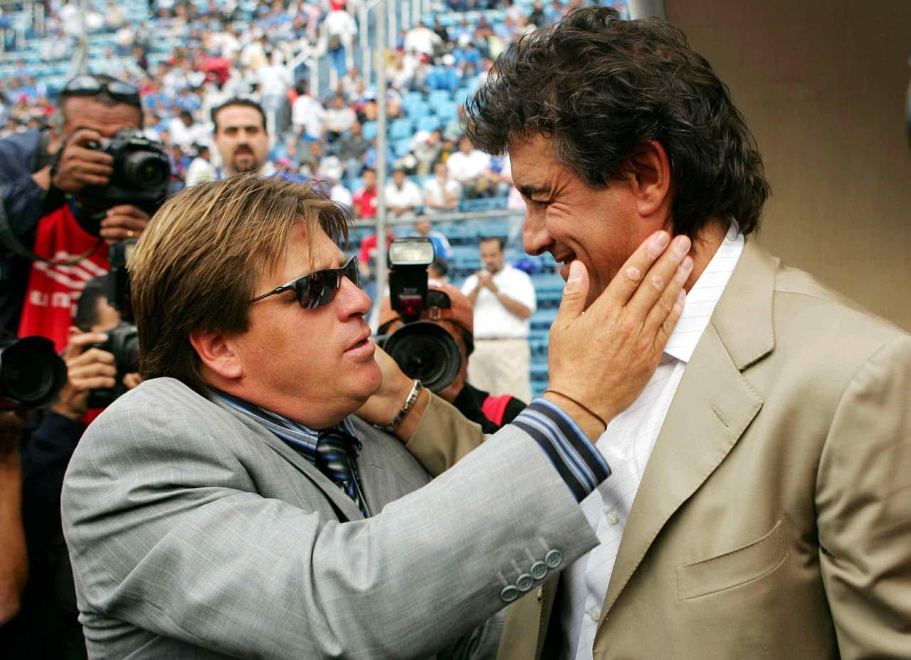 Otro discípulo de la escula del Lavolpismo es el argentino Rubén Omar Romano.