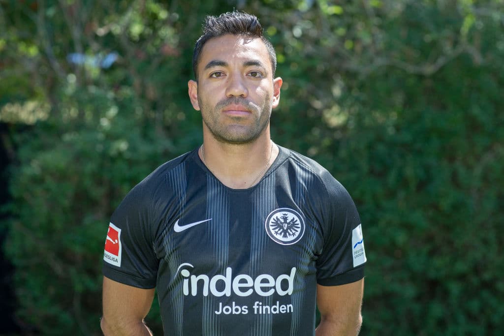 Marco Fabián vive un momento confuso pues, a pesar de que hace parte de la nómina del Eintracht Frankfurt, el técnico advirtió que por ahora no cuenta con sus servicios.