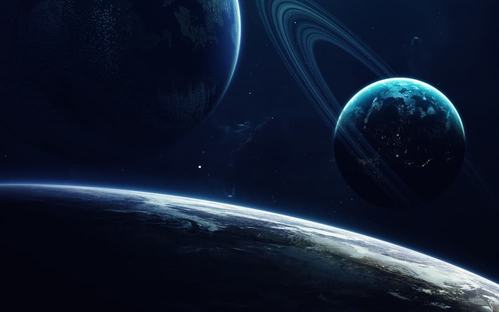 Este martes 13 de agosto coincide con la entrada retrógrada del planeta Urano por el signo de Tauro y en la vibración del seis, la vibración del amor, del hogar, la familia.
<br>