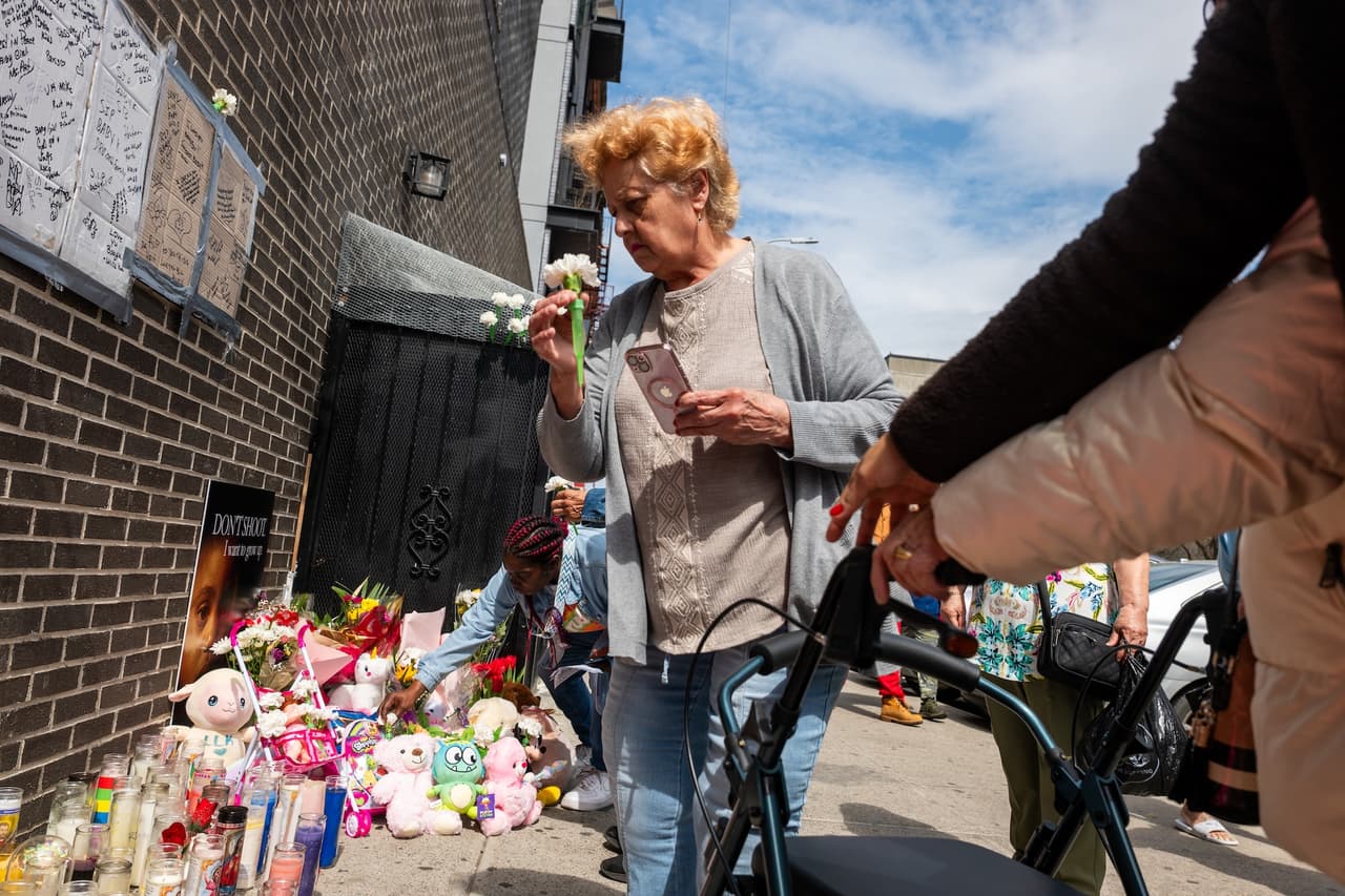 La fiscal general de Nueva York, Letitia James,
<b> subrayó la urgencia de retirar armas de las calles </b>y reforzar estrategias para evitar que tragedias como esta se repitan.