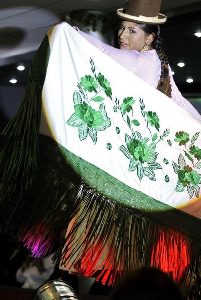 El desfile realizado por novena ocasión tuvo este año el título de: Desfile de Modas Chola Paceña Tradición Nuestra en el Siglo XXI.