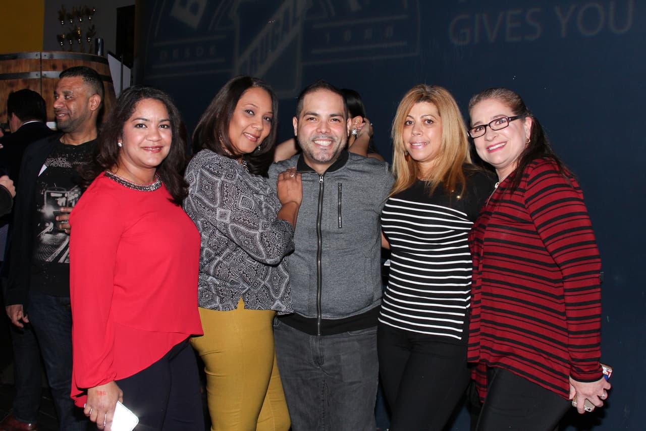 La Familia de Univision, líderes de la comunidad y la agrupación de salsa Chiquito Team Band le pusieron mucho sabor a la celebración en el Alto Manhattan, mira aquí lo que pasó.