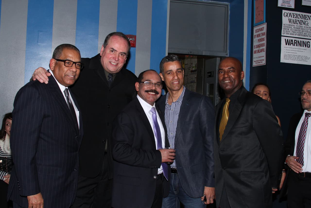 La Familia de Univision, líderes de la comunidad y la agrupación de salsa Chiquito Team Band le pusieron mucho sabor a la celebración en el Alto Manhattan, mira aquí lo que pasó.