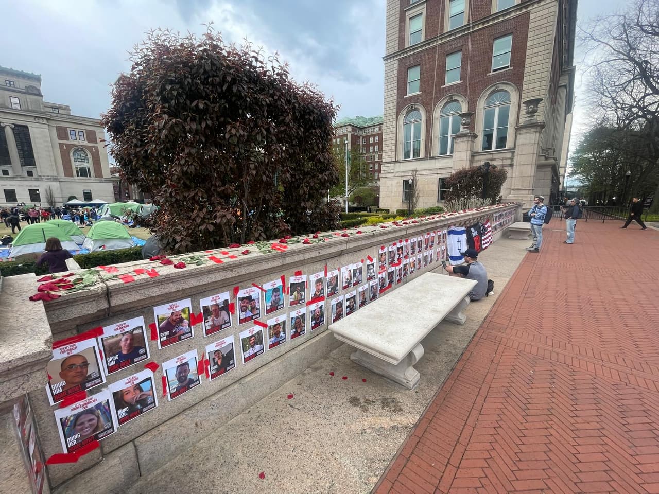 Durante el ataque terrorista del 7 de octubre de 2023 fueron asesinadas más de 1.200 personas y fueron capturados unos 250 rehenes.