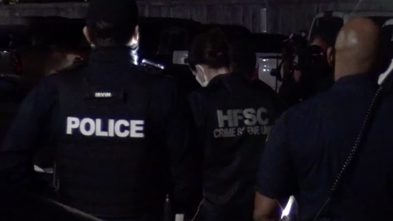 La policía de Houston solicita ayuda de la comunidad para encontrar al sospechoso de disparar y matar a un adolescente, de 15 años, el pasado 28 de diciembre de 2020.