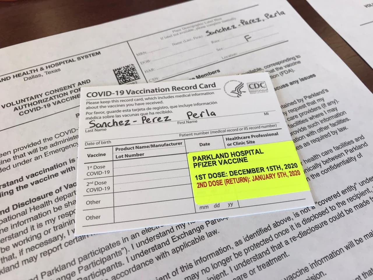 Se espera que los que recibieron esta primera dosis esperen al menos 21 días para la siguiente dosis.