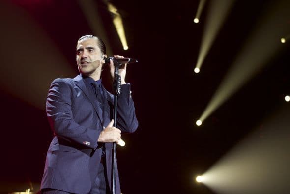 Los medios reportan que fue una presentación de lo más emotiva, pues Alejandro dedicó el tema 'No Estuve' al gran Joan Sebastian.