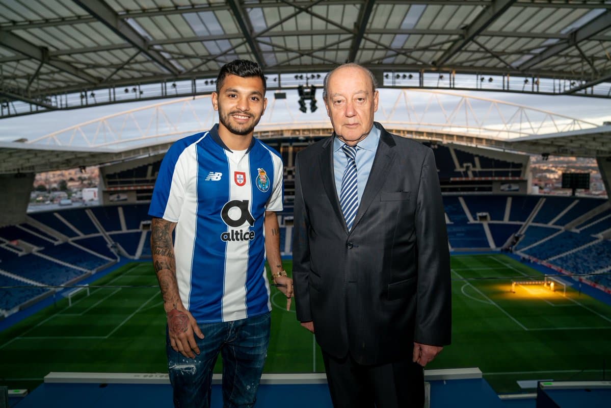 La directiva del Porto ha ratificado la confianza de su técnico en Tecatito, que extendió su vínculo hasta el 2022 con el club portugués.