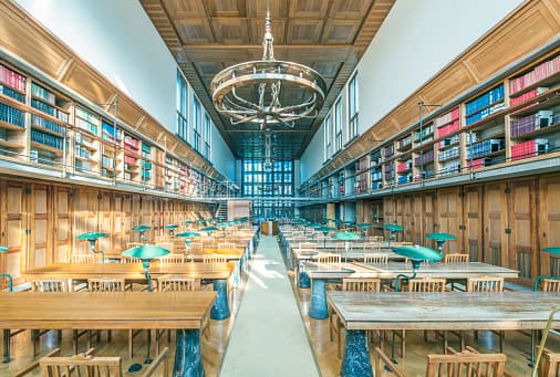 <b>Museos y bibliotecas</b> | En Texas, se han registrado
<b>128,094 casos de covid-19.</b>