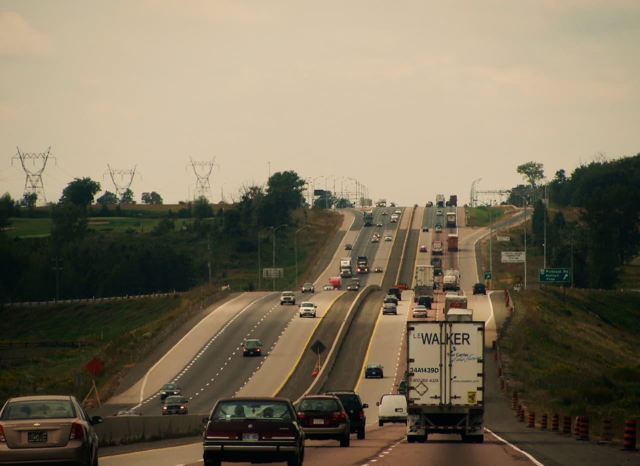 <h3 class="cms-H3-H3">15. Actividades de apoyo para el transporte terrestre</h3>
<br>
<br>⚒️ Incremento en el salario por hora en el último año: +14.8%
<br>
<br>⚒️ Salario por hora promedio, agosto de 2022: $27.50
<br>
<br>⚒️ Salario por hora promedio, agosto de 2021: $23.96
<br>