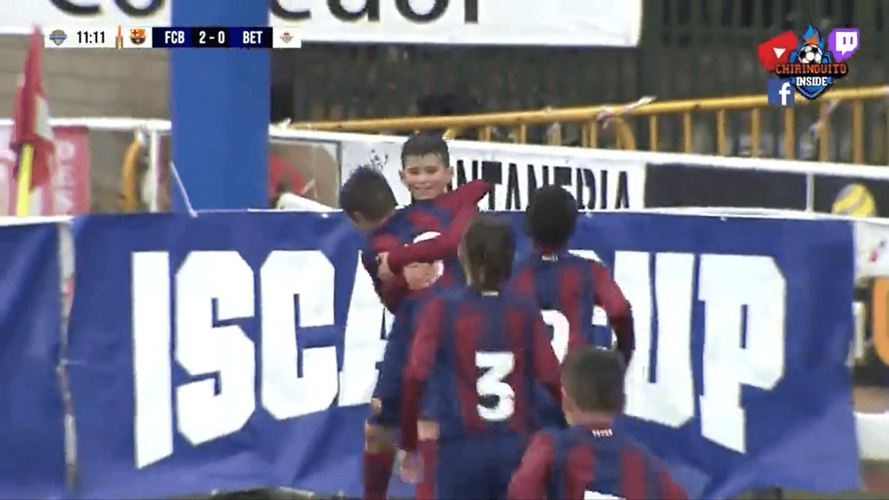 Canterano de Barcelona festeja como Cristiano tras anotar gol