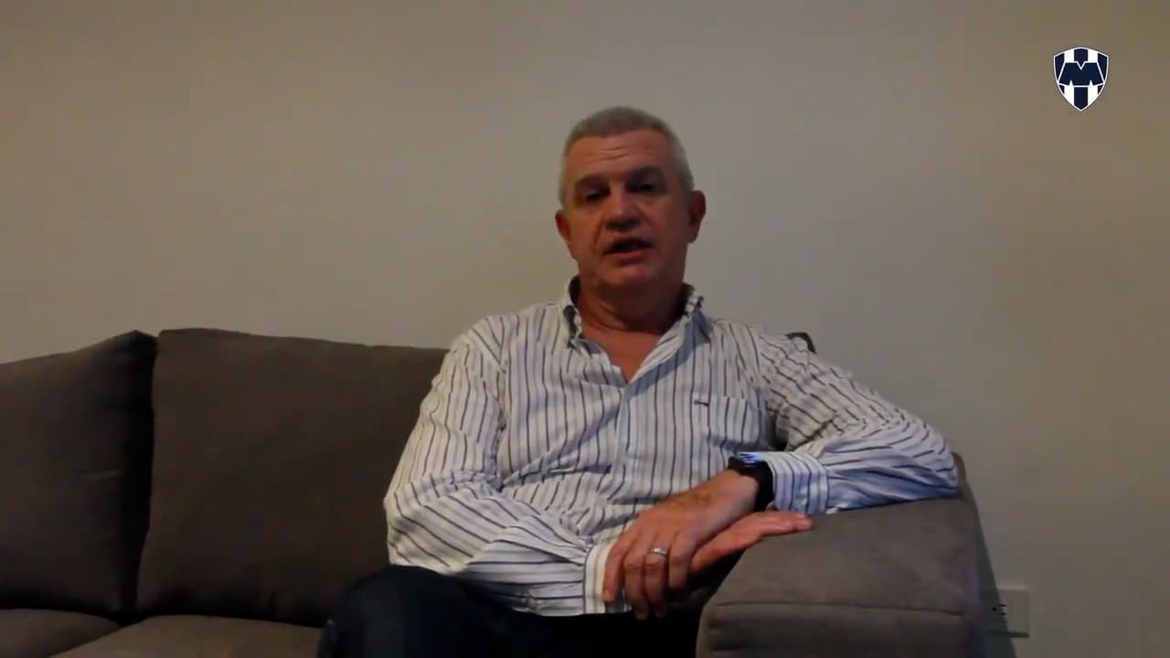 Javier Aguirre da la cara tras sanción de Rayados