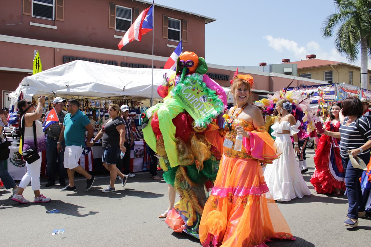 El Festival de la Calle Ocho 2016 estuvo dominada por el sabor de la comida y el ritmo de la música latina.