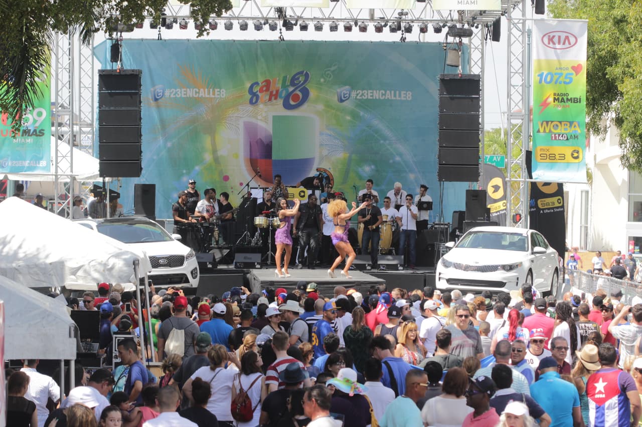 El Festival de la Calle Ocho 2016 estuvo dominada por el sabor de la comida y el ritmo de la música latina.
