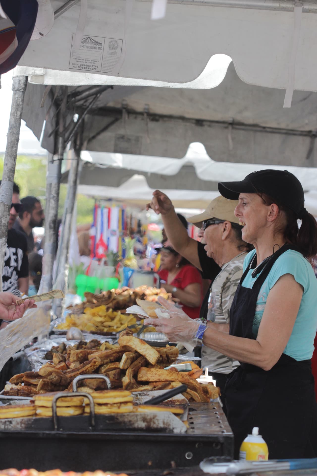 El Festival de la Calle Ocho 2016 estuvo dominada por el sabor de la comida y el ritmo de la música latina.