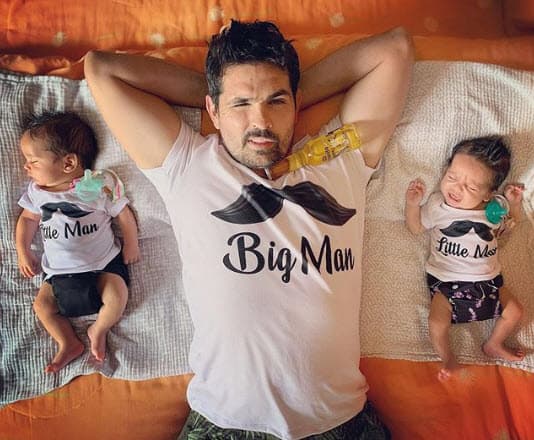 Todo parecía ir en calma y Dante estuvo en casa con su hermano Tadeo y junto a sus padres.