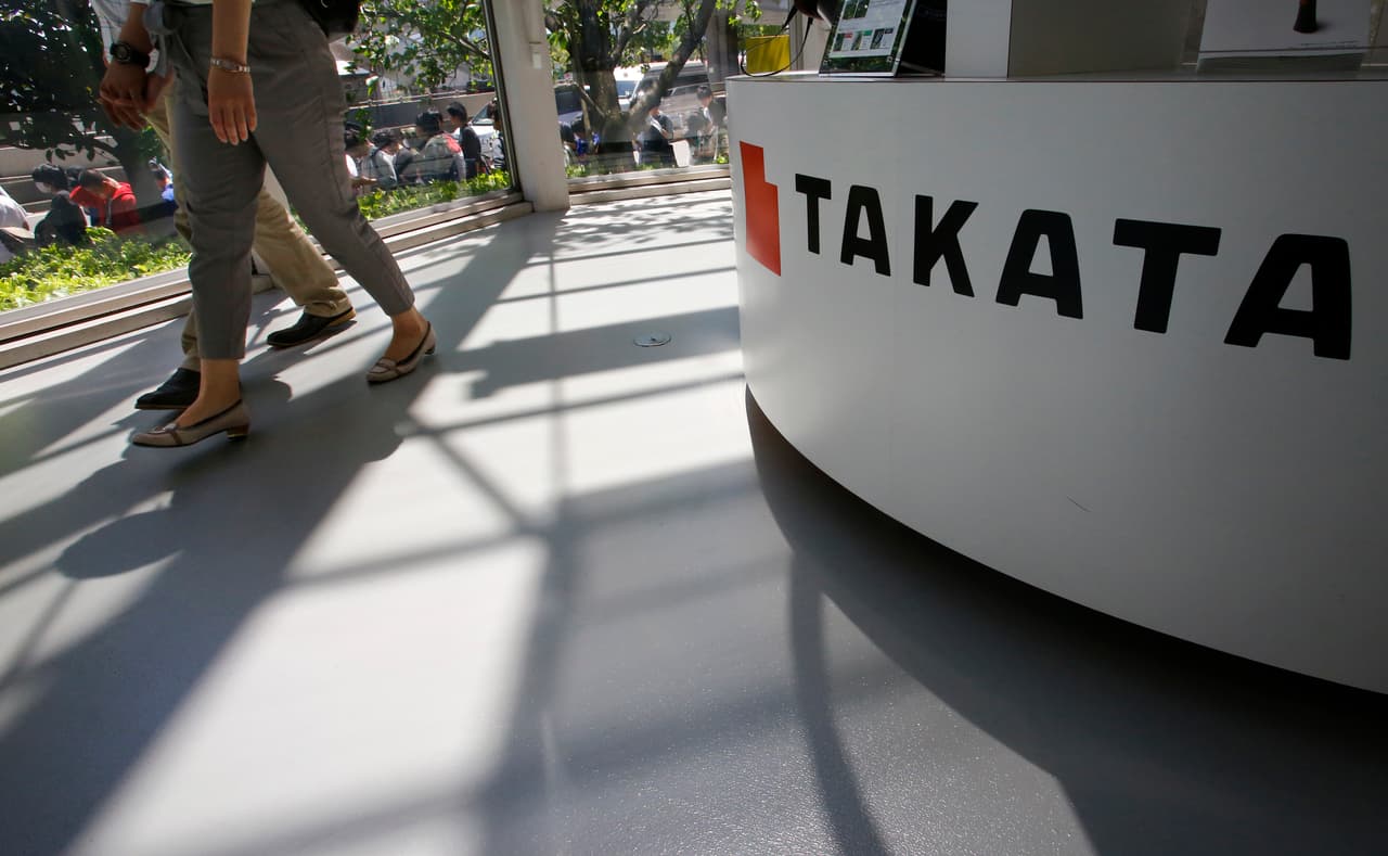Cinco fabricantes añaden 2.5 millones de vehículos adicionales a la expansión de la revisión de las bolsas de aire Takata
