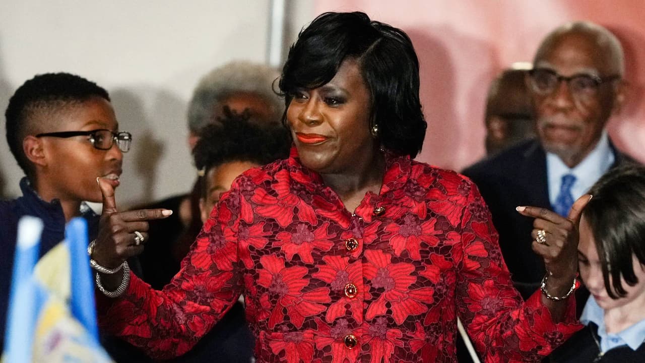 Asume Cherelle Parker como la primera mujer alcaldesa de Filadelfia, es la persona 100 en ocupar el cargo