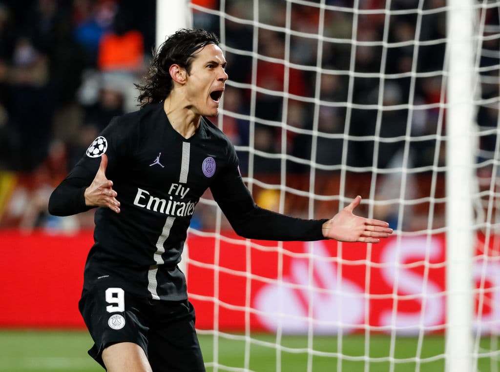 Edinson Cavani, 32 años, delantero del PSG. Cuesta 25 millones de euros. El delantero uruguayo ha perdido protagonismo con la llegada de Mauro Icardi. El Atleti lo quiere y de arreglarse su futuro estaría en La Liga.