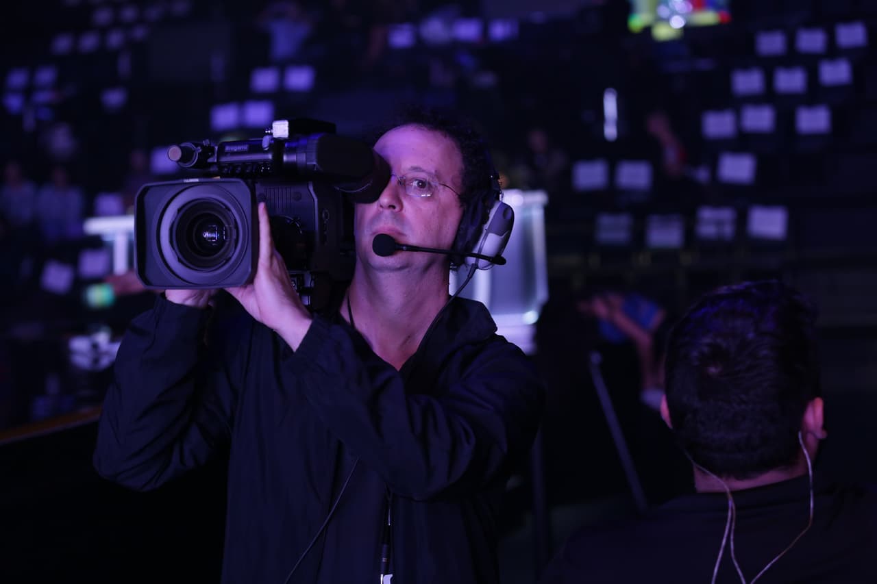 Tú también puedes ser parte del Backstage de tu programa favorito sumergiéndote en el tercer show en vivo de #LaBandaLIVE.