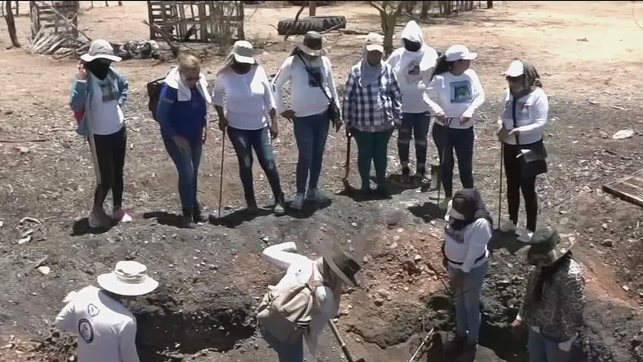 “Tengo mucho miedo”: terror en la búsqueda de personas desaparecidas en fosas clandestinas en México