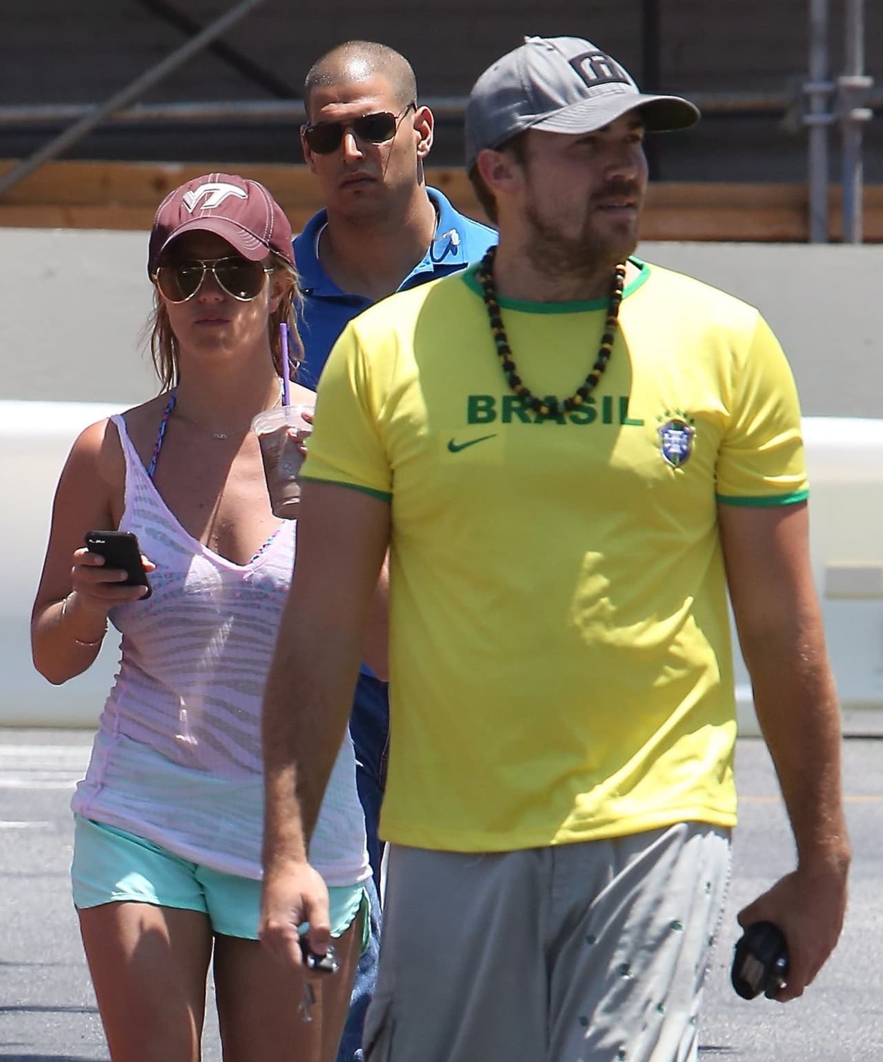 Semanas después del rompimiento, Britney reveló que él la había engañado, pero la vida sigue pues ella de inmediato consiguió novio.