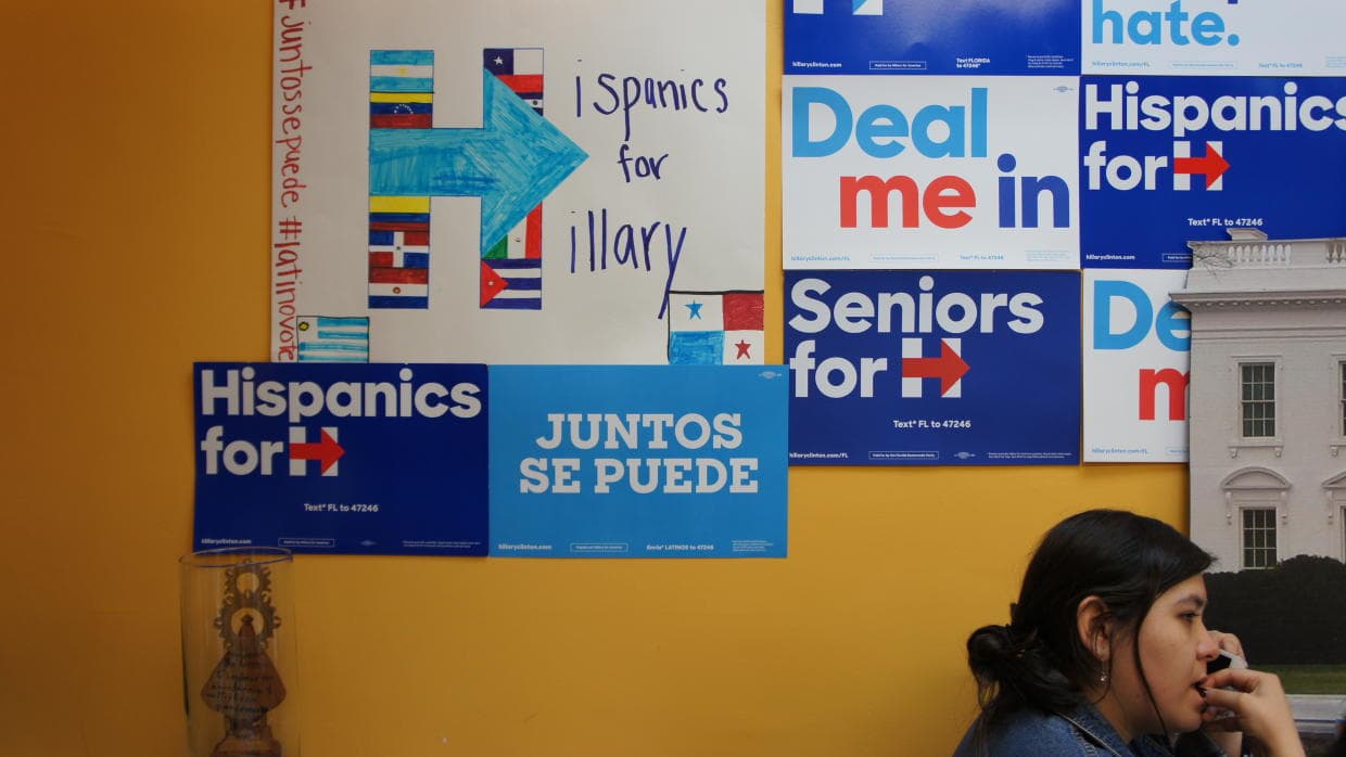 Pese a las críticas por su campaña con los hispanos, éstos podrían salvar a Clinton en Florida