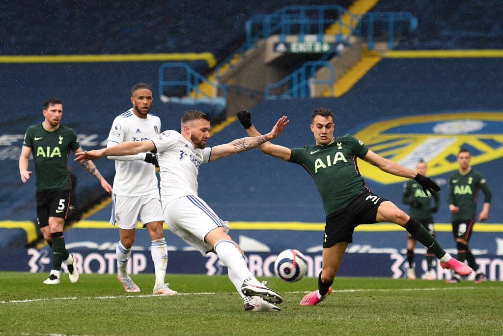 Tottenham continúa sin levantar y el Leeds United los vence 3-1.