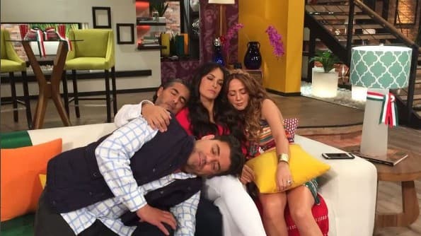 #MexicanoQueDeRespeta es capaz de echarse un coyotito donde sea.