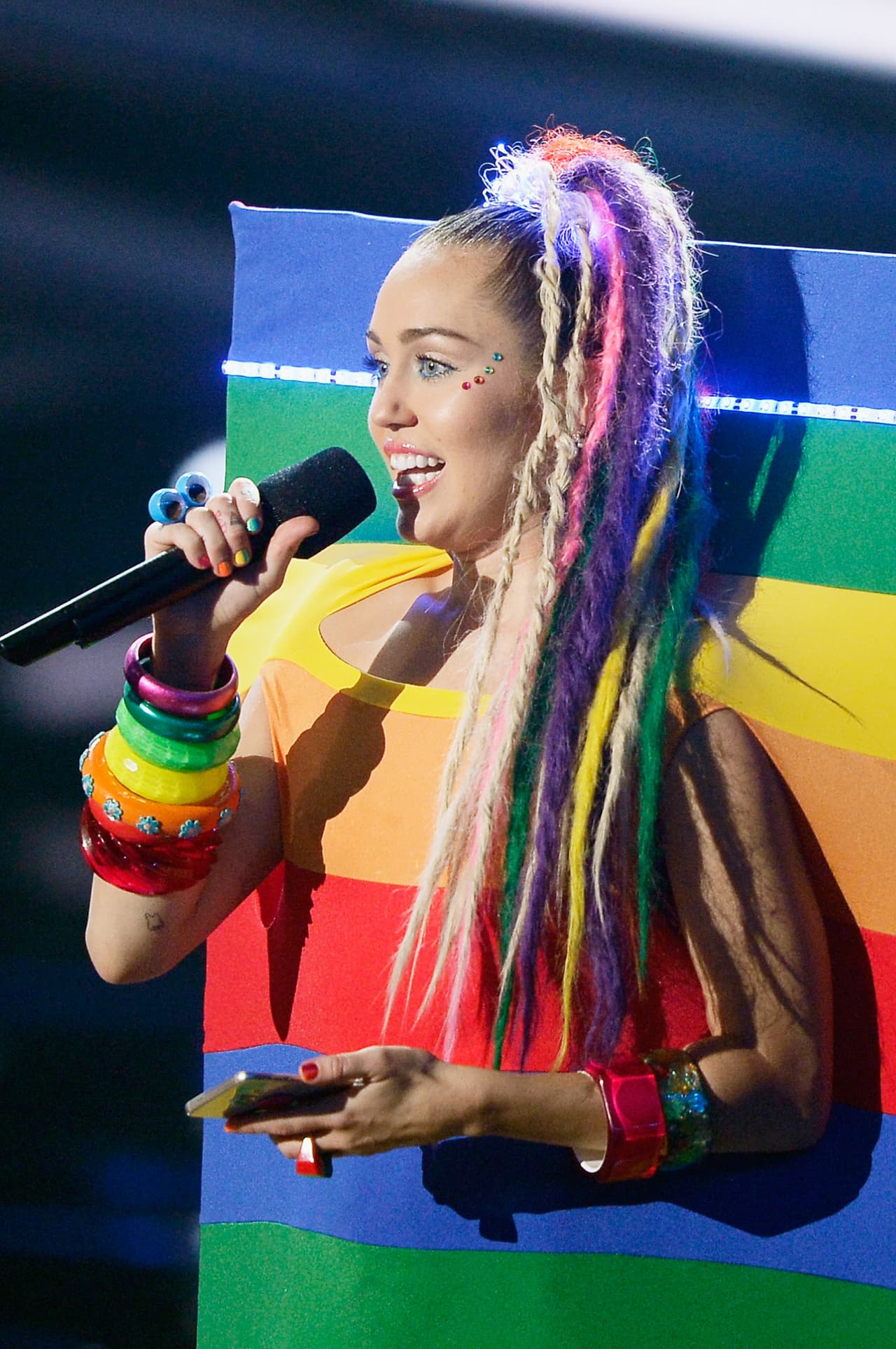 Desde que fue anunciada como 'host' muchos padres no la querían en el evento, pues aseguraban que era mala influencia.