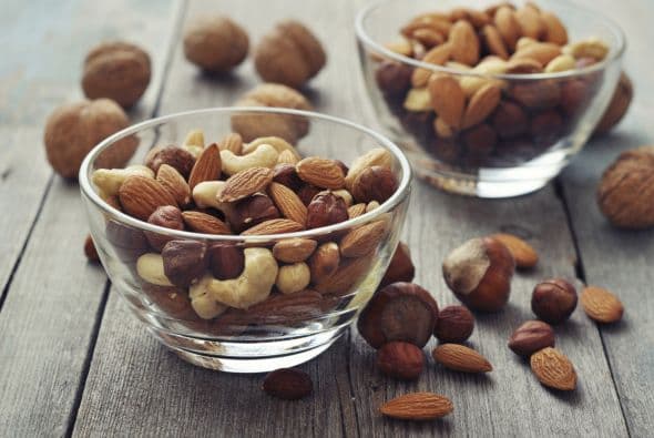 ¿No engordan? Contrario a lo que suele creerse, las nueces podrían ayudar a reducir el riesgo de aumentar de peso. Así lo sostiene un estudio publicado en 2007 en la revista científica Obesidad, realizado con 8,865 sujetos a lo largo de 28 meses.