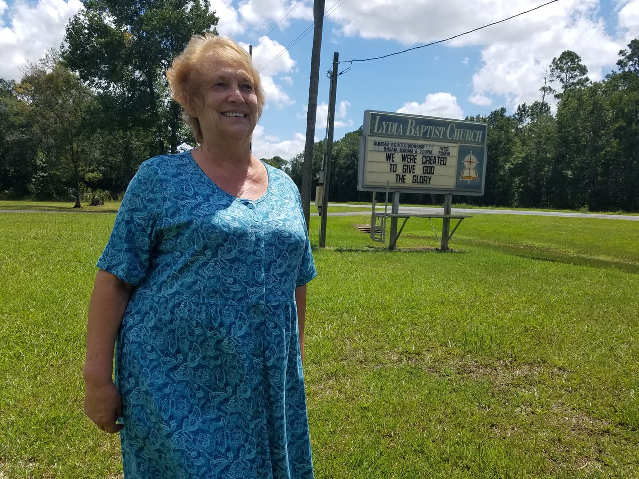Rosaleen Lynar no daba crédito cuando se enteró de que Trump cobra por su 'merchandise'