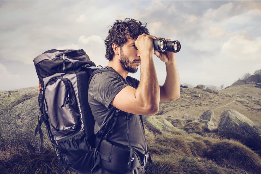 <b><u>Si en el 2019 entras en tu año personal cinco</u></b>
<br>Este es el ciclo de la versatilidad, del lenguaje, de la curiosidad. Es el mejor para explorar algo nuevo tanto en el trabajo como en la vida sentimental, particularmente para los solteros o solteras. Se estimula la imaginación, se hacen planes futuros, es una etapa excelente para enseñar, actuar, desarrollar los talentos, participar en concursos y competencias de todo tipo. Hay un tono de intranquilidad intelectual que se debe canalizar aprendiendo algún idioma nuevo, estudiando una tecnología diferente, ejercitando bien la mente, la imaginación, la inteligencia.
<br>