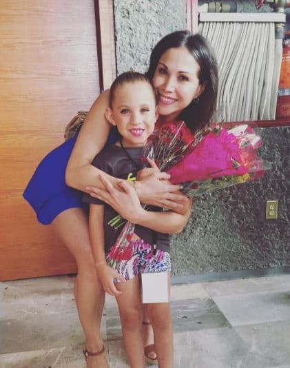 No pudo ocultar el logro de una de sus sobrinas. Descubrimos que ella quiere seguir los pasos de su famosa tia. "Felicidades a mi sobrina hermosa Alissa!! Bailaste precioso! Súper producción FREEMAN DANCE TRAINING! me quedé muy impresionada!! Que talento! Que técnica! Que coreografías! Que dirección! Las luces espectaculares!! Todo!!! Wow! Felicidades a todos!!"
