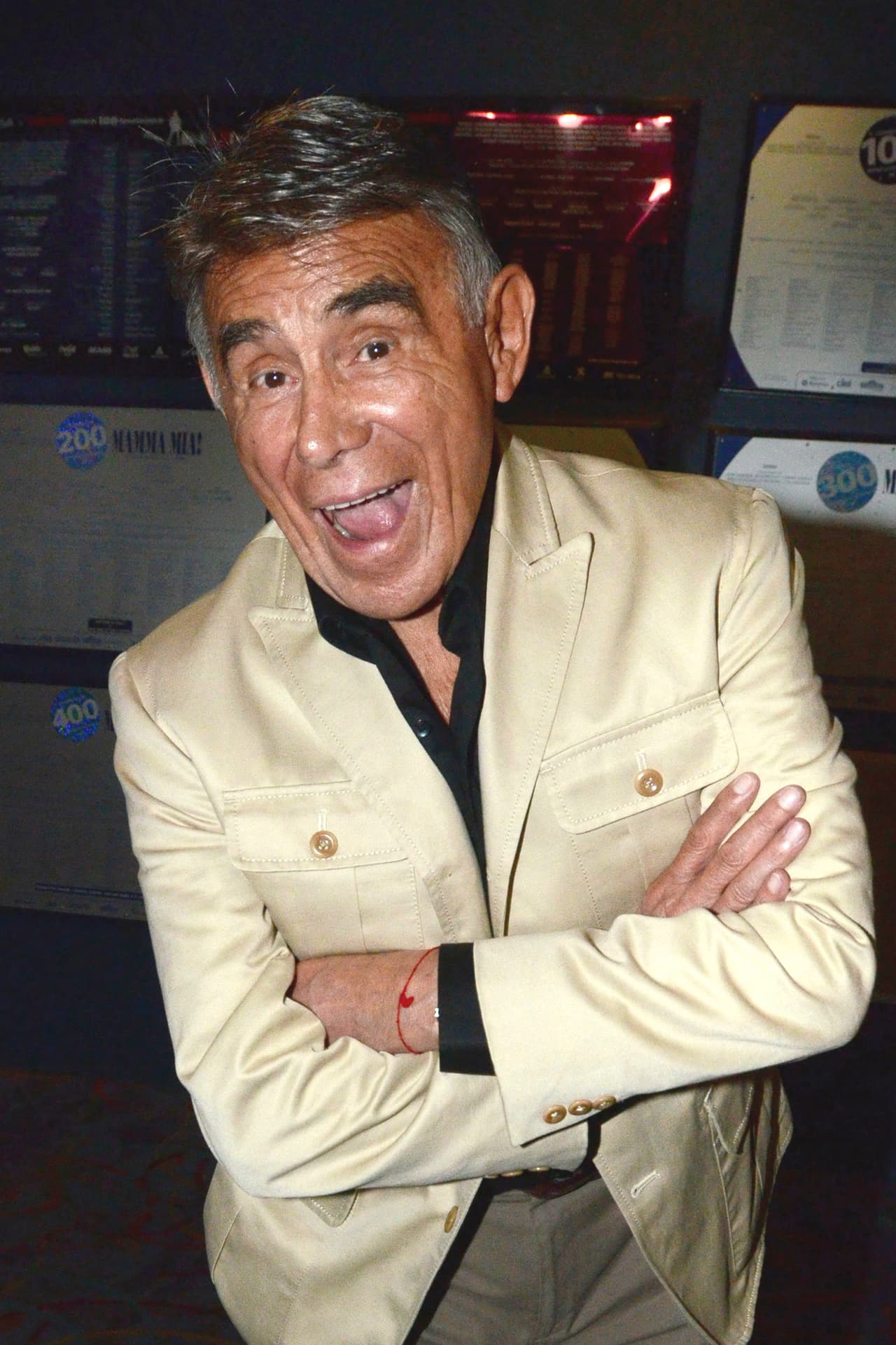 A lo largo de seis décadas, logró construir una impecable carrera en teatro, cine y televisión. 
<br>