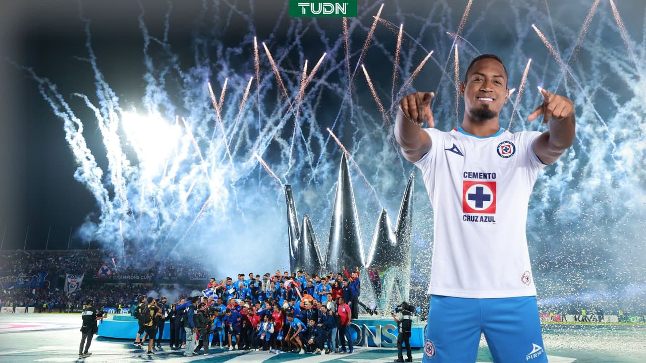 Willer Ditta deja recadito a Pumas en plenos festejos con Cruz Azul