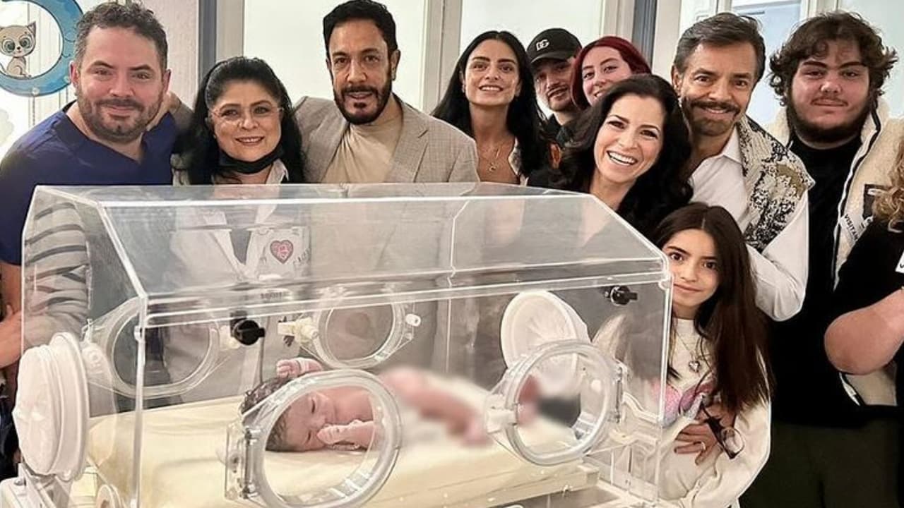 El nacimiento de Tessa logró que Victoria Ruffo y Eugenio Derbez se reencontraran en buenos términos luego de 18 años de no verse y tras una tormentosa separación.