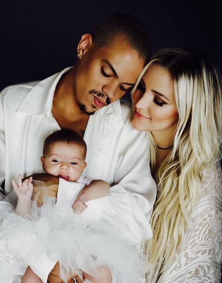 Ella es la pequeña Jagger Snow