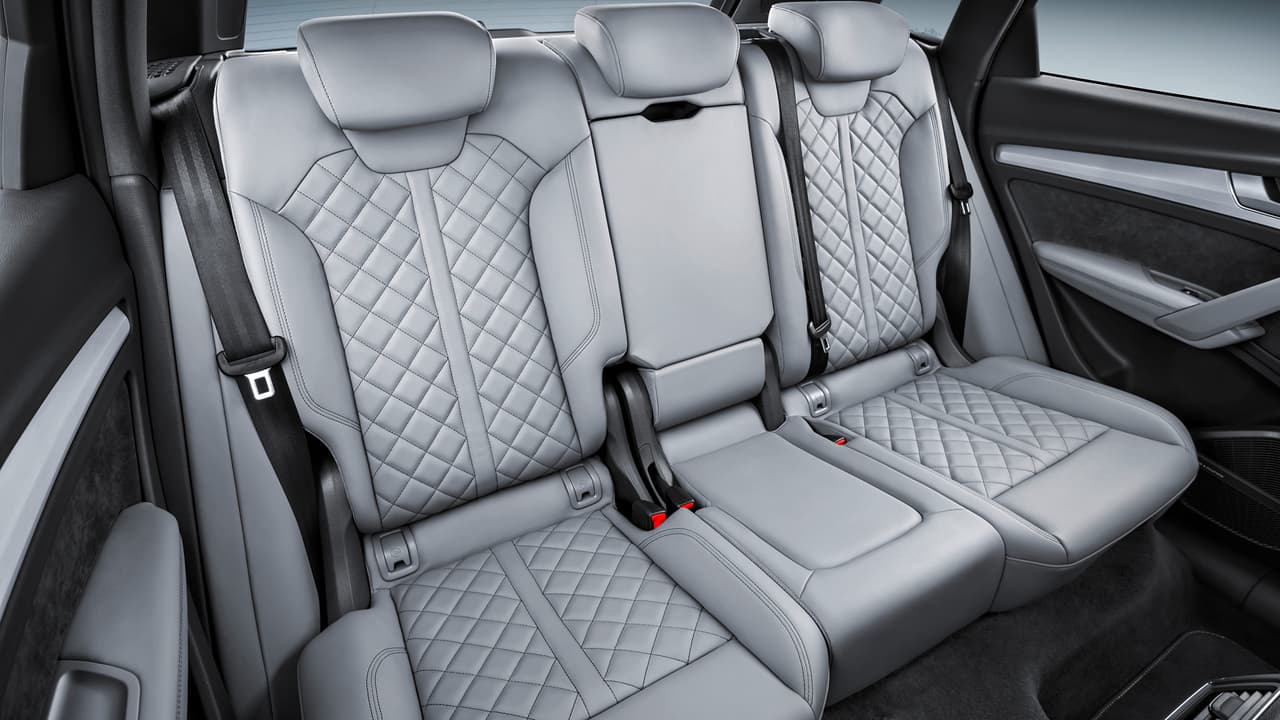 También, se puede graduar la inclinación de los asientos traseros. La capacidad base del maletero de 610 litros (contra 550 de la versión anterior). Con la fila trasera reclinada, llega a 1,550 litros.
<br>