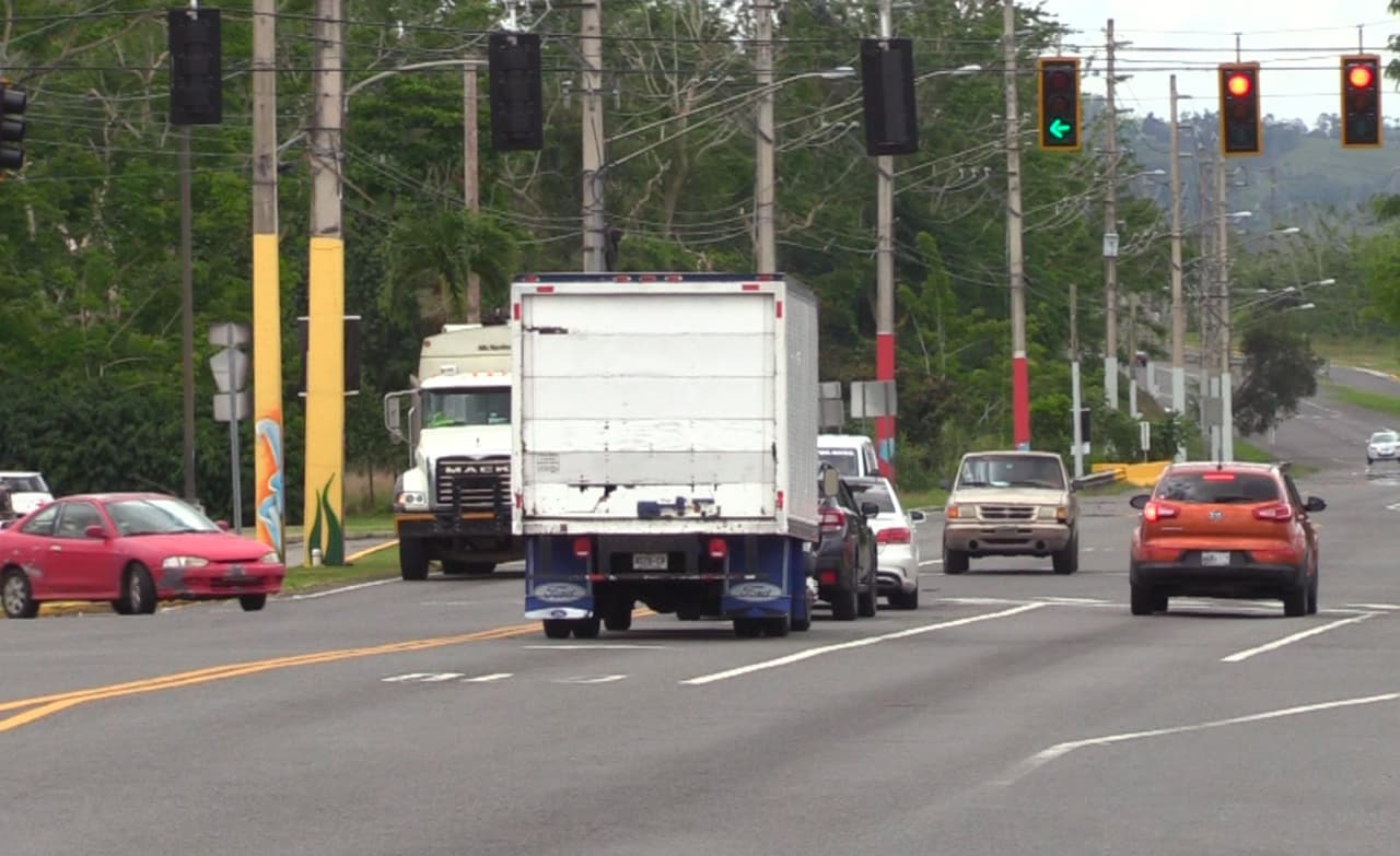 Las tablillas que terminen en números pares podrán transitar los lunes, miércoles y viernes, mientras que los impares harán lo propio los martes, jueves y sábados.
<br>