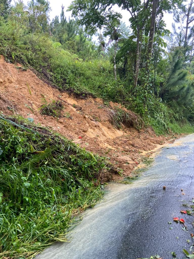 Deslizamientos registrados en el barrio San Antón, en el municipio de Carolina.
