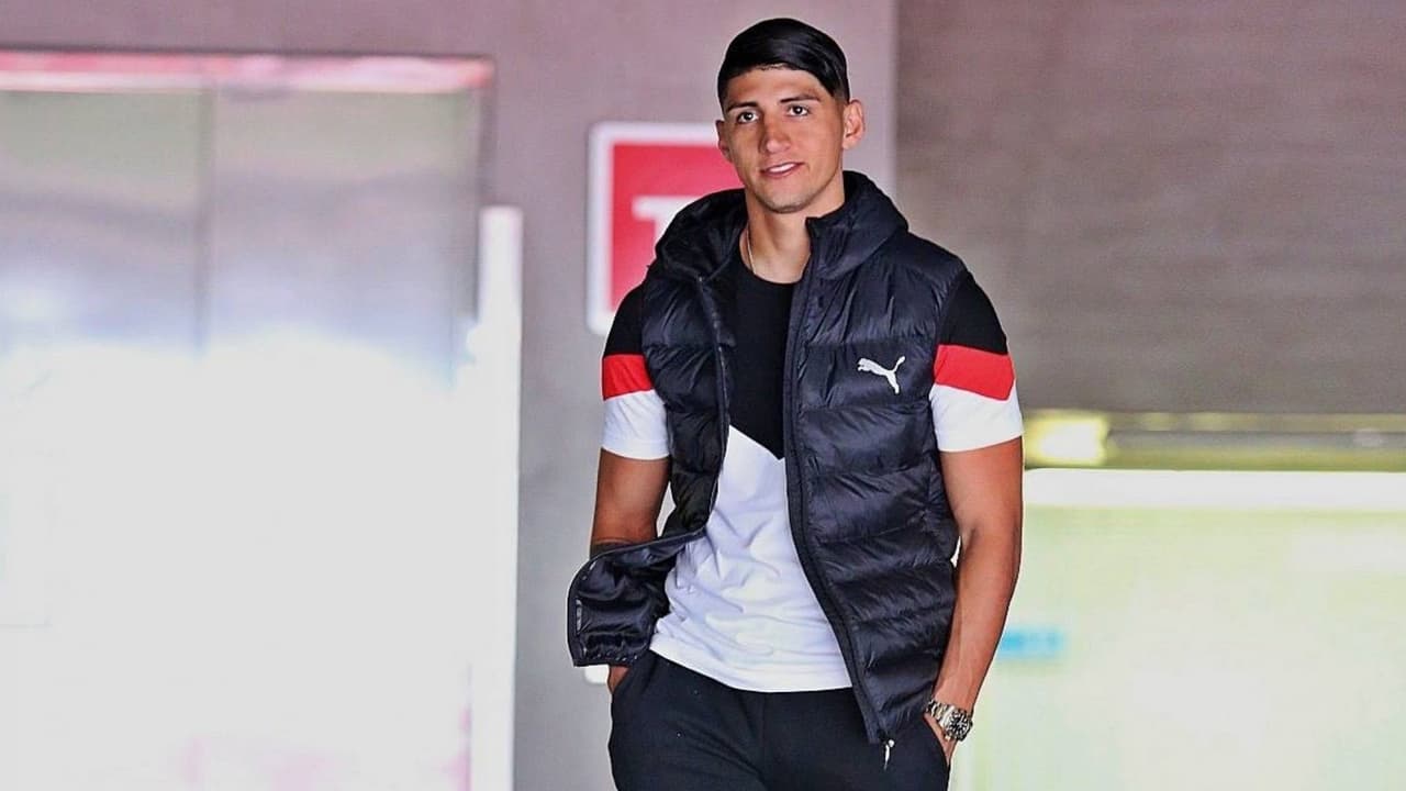 Alan Pulido prefiere jugar en Rayados antes que en América