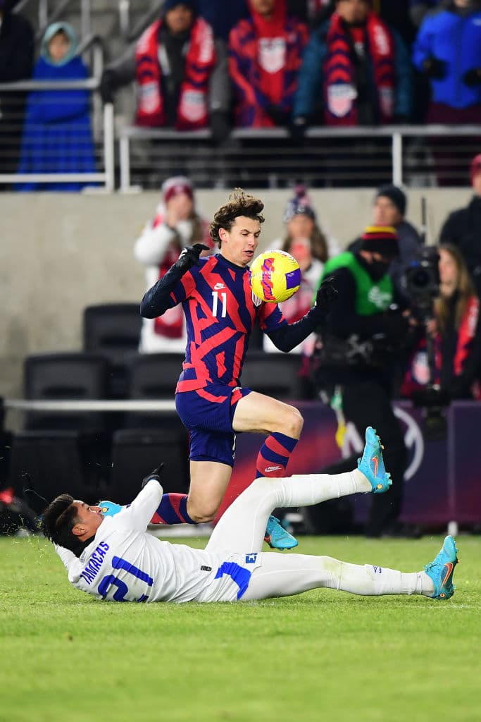 Antonee Robinson fue el encargado de traer la alegría a Los Estados Unidos tras anotar el único gol del partido para vencer 1-0 a El Salvador.