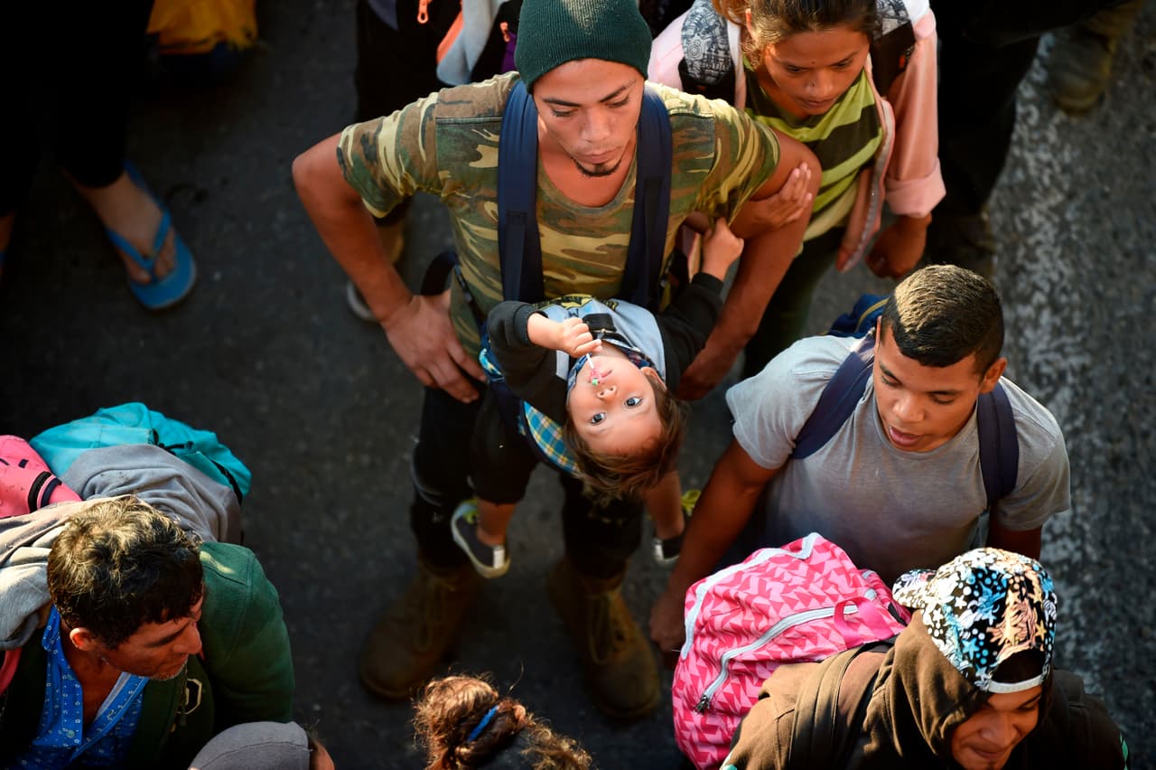 "Los cruces de la frontera con Estados Unidos se redujeron en un 74.5%", dice el canciller mexicano Marcelo Ebrard