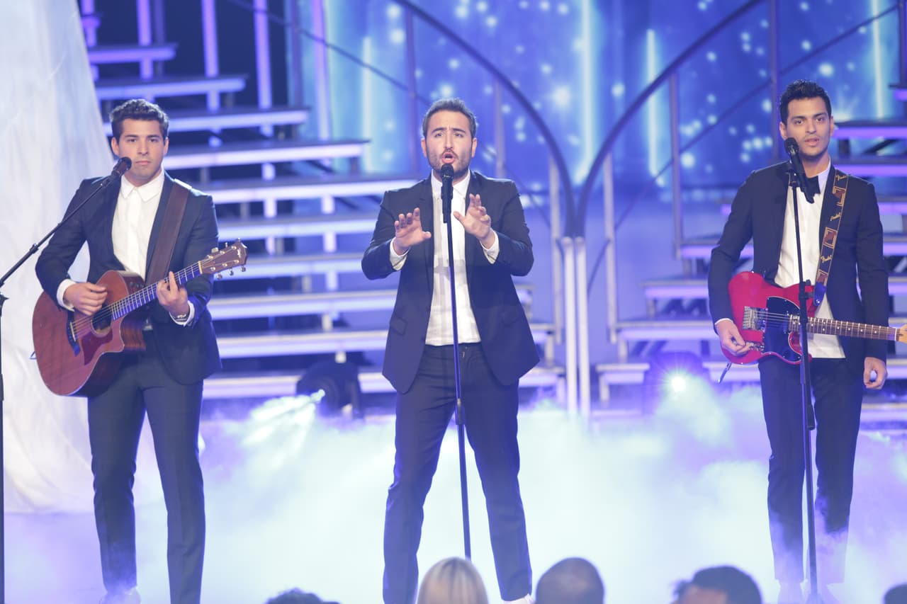 Noche de grandes confesiones, mucho ritmo y reencuentros inolvidables. Repasa las mejores fotos de las bellas aquí: