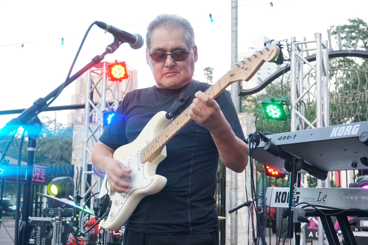 Ram Herrera, Los Banger Broz and Jorge Alejandro took the stage inside La Villita.