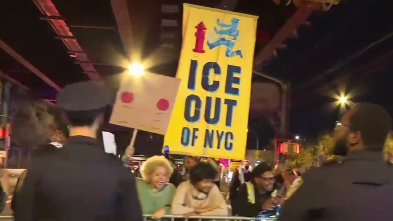 Protestan en Nueva York por tiroteo en operativo de ICE; agentes estarían cerca del hombre herido para evitar que escape
